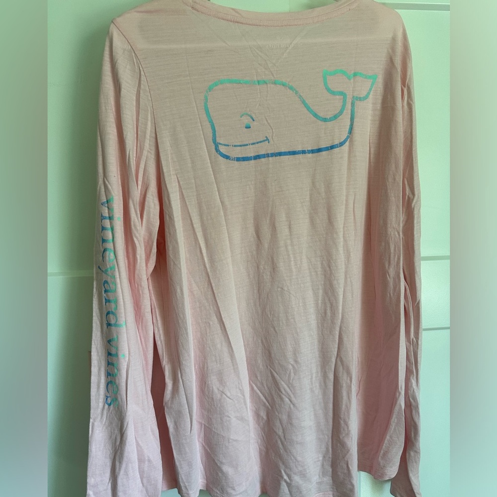 Rarely worn vineyard vines women’s tee